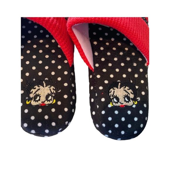 Betty Boop Slippers Knit Red with embroidered Betty & Bows Medium 7-8 - Picture 3 of 7